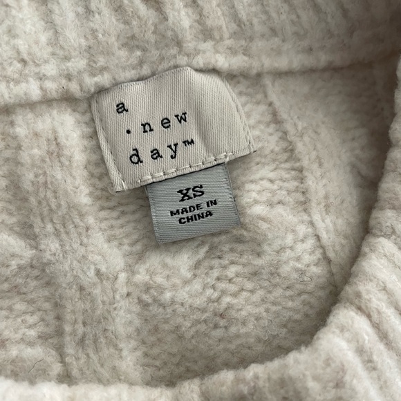 Women's Cable Crewneck Pullover Sweater - A New Day in Oatmeal - Picture 3 of 4